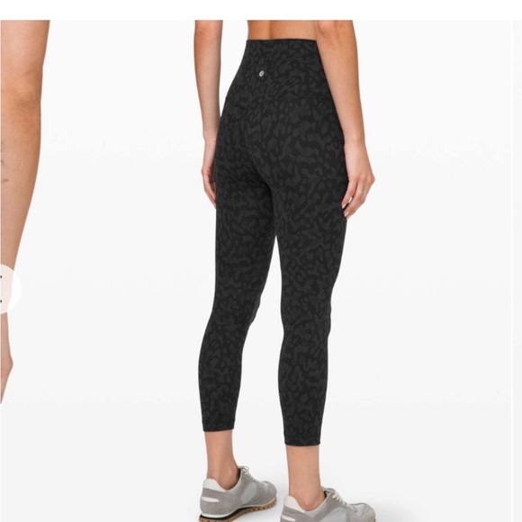 Lululemon Align Crop 23" Formation Camo Deep Coal Multi Size 6 LIKE NEW - Picture 3 of 4